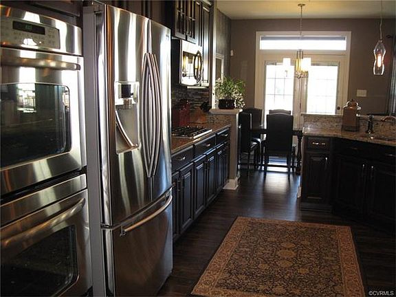 4th image of 527 Siena Ln #527