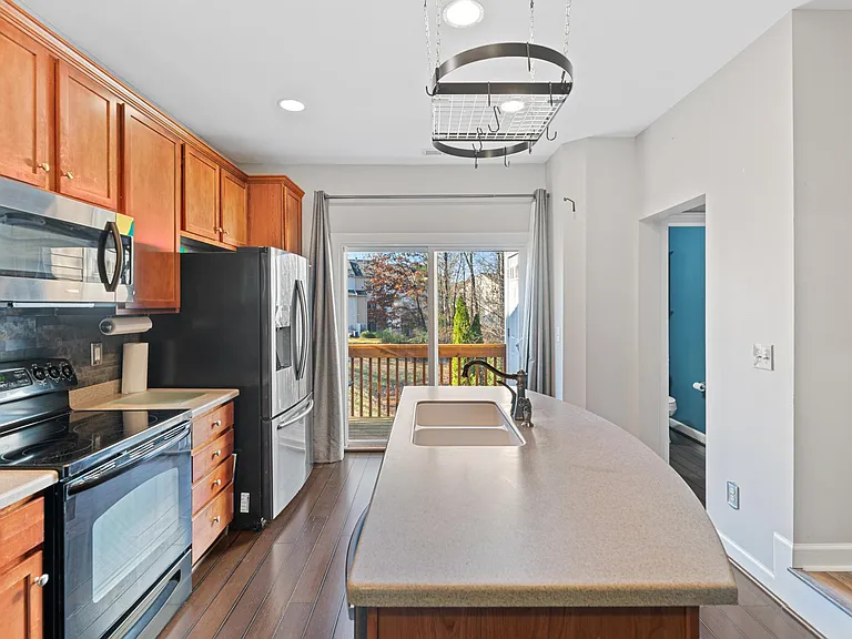 8007 Goldenrain Way — Photo 7
