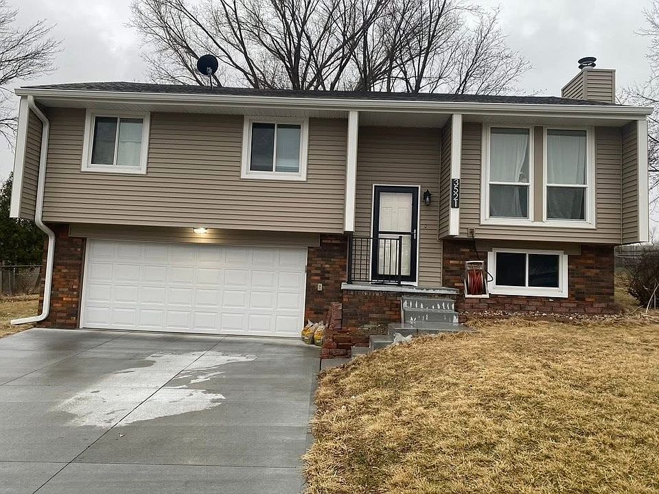 1st image of 3521 W Dutchman Cir