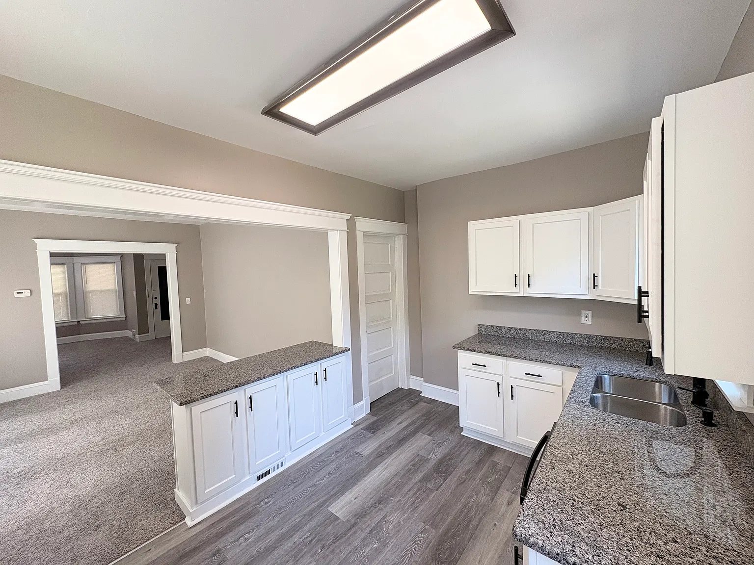 4 bed, 2.5 bath, $2,000 — Photo 3