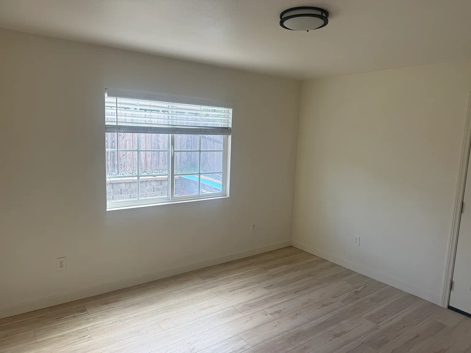1 bed, 450 sqft, $1,950 — Photo 3
