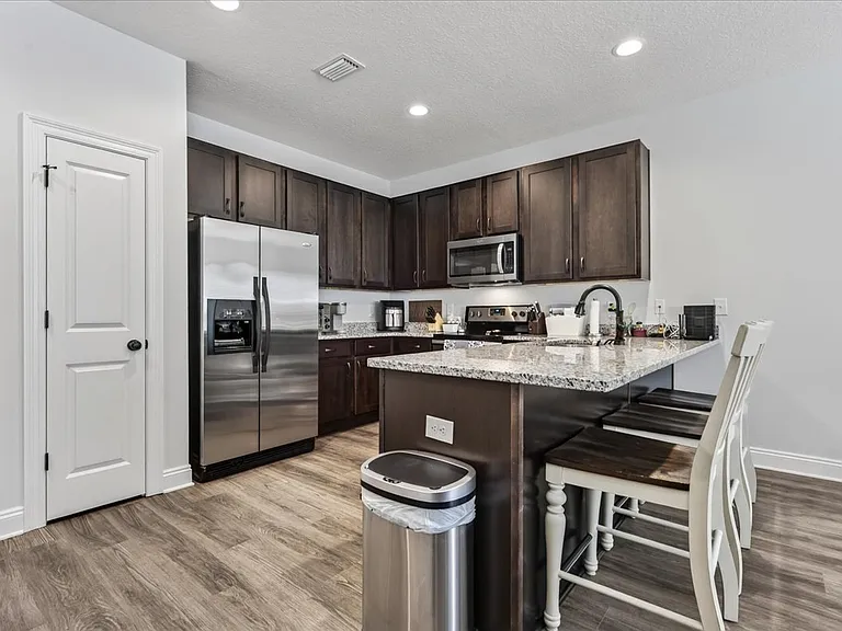 1700 Sound Haven Ct — Photo 4