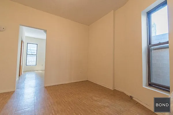 Rented by Bond New York | media 22