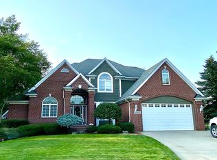 36617 Stacey St, New Baltimore, MI 48047