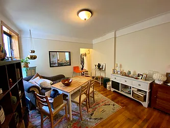 Rented by LRGNY Group, Inc.