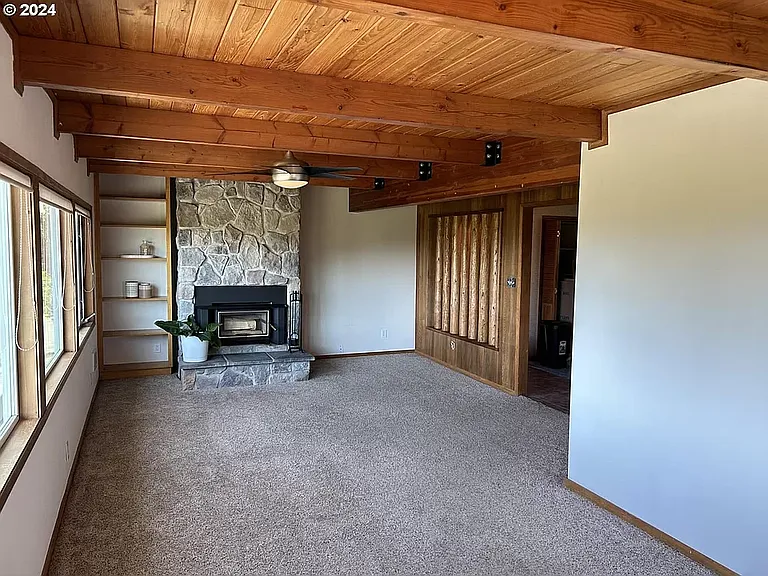 6165 Tillamook Ave — Photo 6