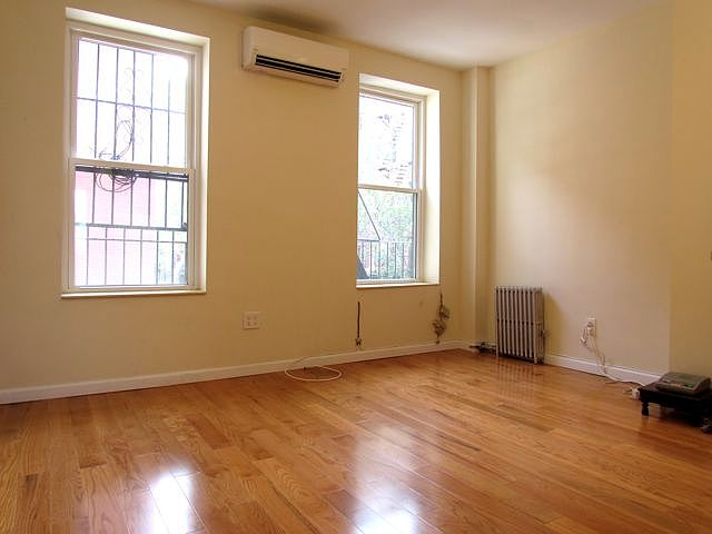 1st image of 130 W Houston St #02