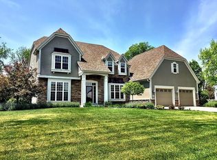 W244N5701 Falcon Dr, Sussex, WI 53089