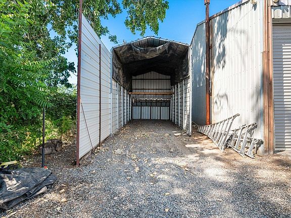 3rd image of 1104 Road 40