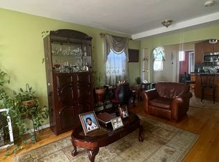 12409 Montauk St, Springfield Gardens, NY 11413