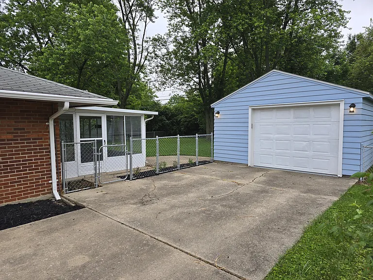 5644 Shady Oak St — Photo 4