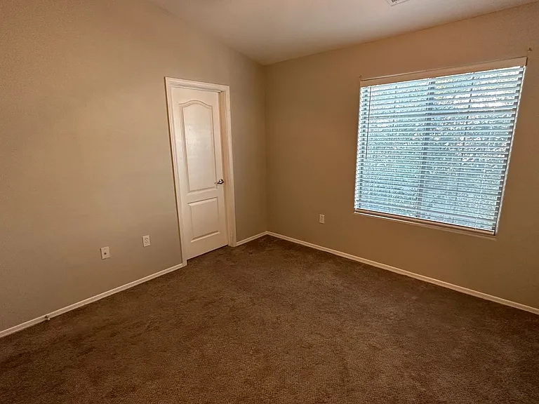 2727 N Price Rd #19 — Photo 16