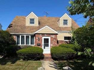 15838 84th St, Howard Beach, NY 11414