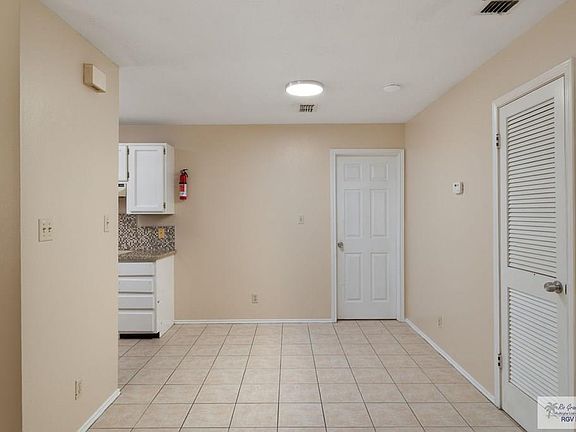 4th image of 722 Tumbleweed Dr