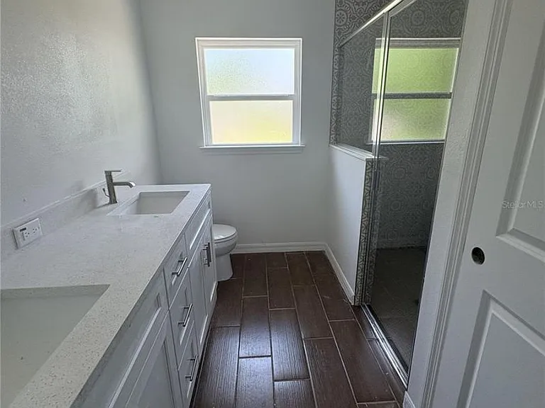 554 Ronnoc Ln — Photo 7