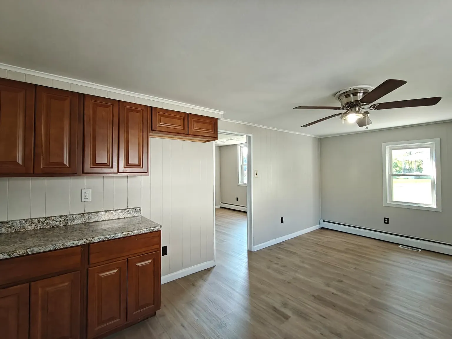 Spacious 2-Bedroom First-Floor Apartment — Photo 3