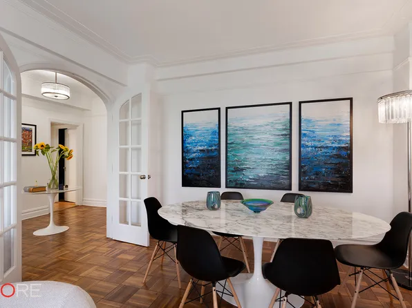 25 Central Park West image 4 of 11