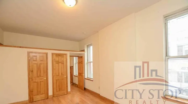 Rented by City Stop Realty | media 75