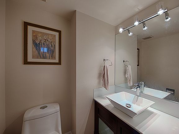 4th image of 749 Loma Verde Ave #C