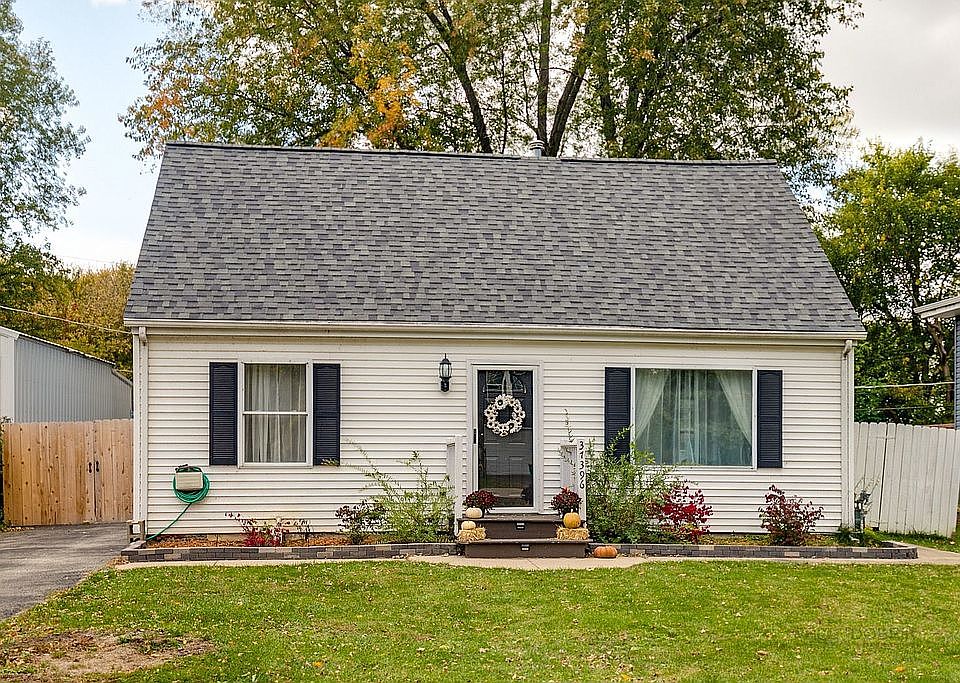 1st image of 37396 N Capillo Ave