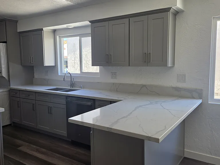 25832 Cypress St — Photo 3