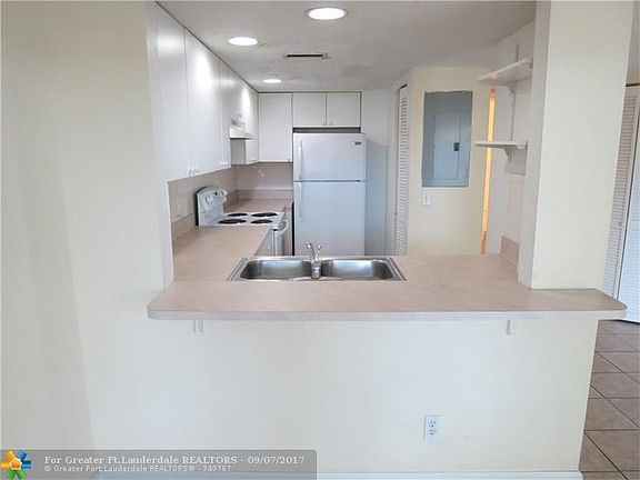4th image of 1487 NW 94th Way