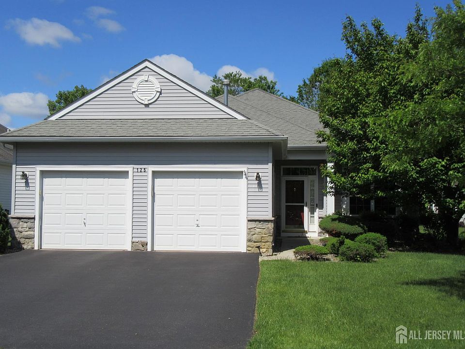 1st image of 125 Fontaine Ct