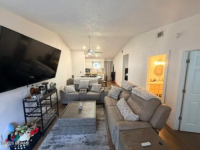 1571 Hancock Ln — Photo 4