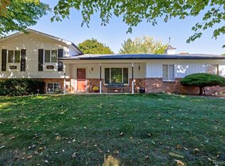 4059 Lake Knolls Dr, Oxford, MI 48371