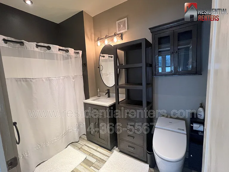108 W Wells St #2D — Photo 14