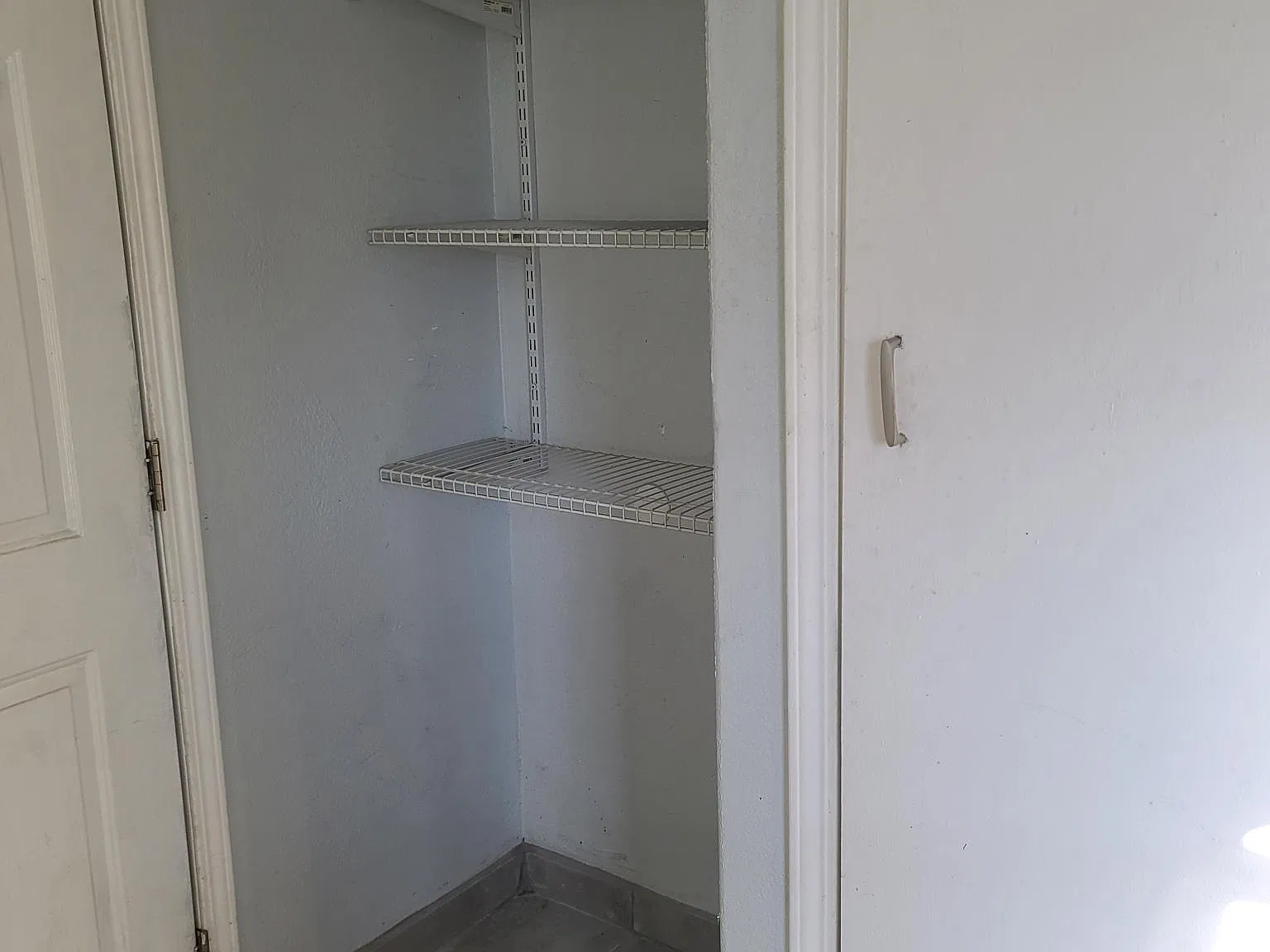 1362 N Sepulveda Ave — Photo 3