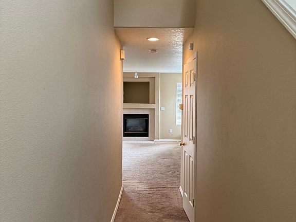 2nd image of 5013 NE Schoeler Cir