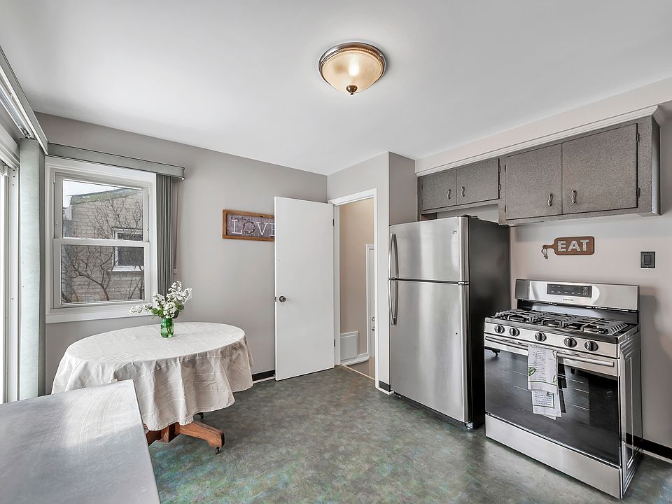 1st image of 33441 Rosslyn Ave