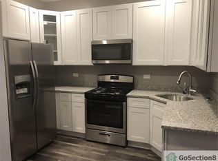 2726 E 76th St, Chicago, IL 60649