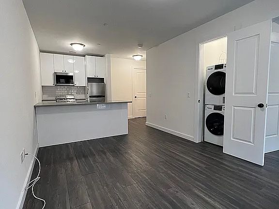 5th image of 25-53 38th St #2C