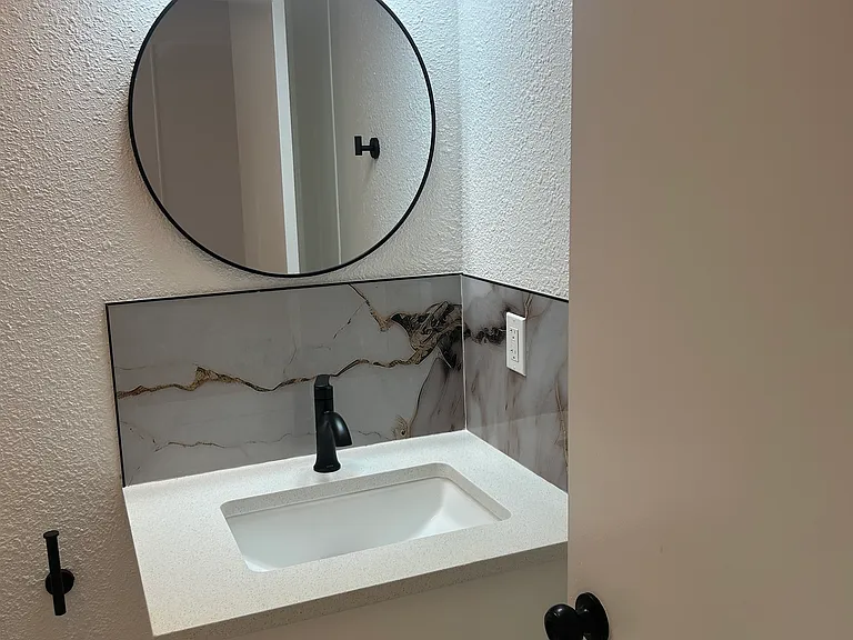 2049 De Soto Dr — Photo 3