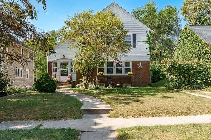 1st image of 410 N Chicago Ave