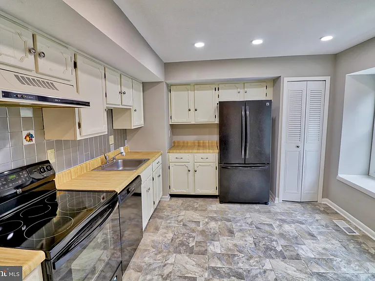 449 Colonial Ridge Ln — Photo 7