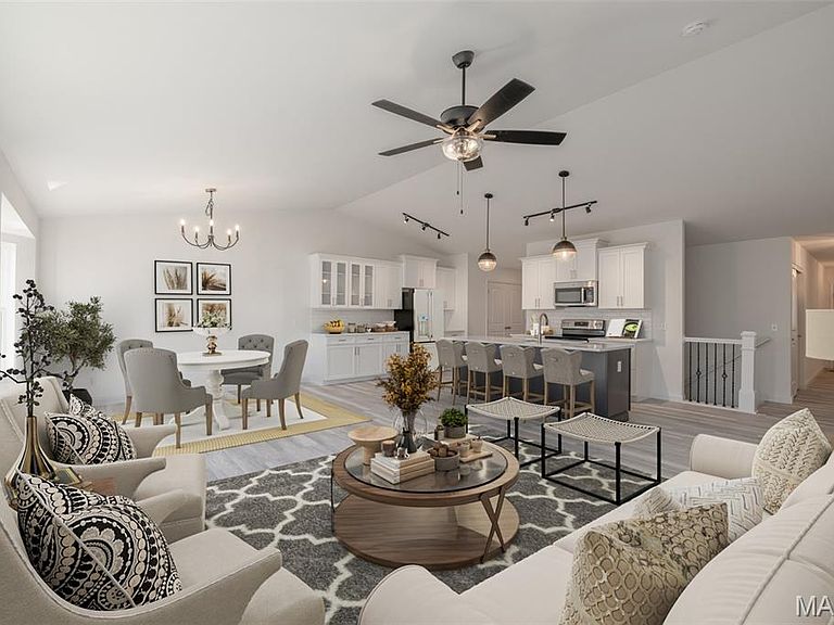 Listing photo 2