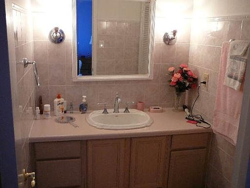 4th image of 8715 STARCREST DR #25