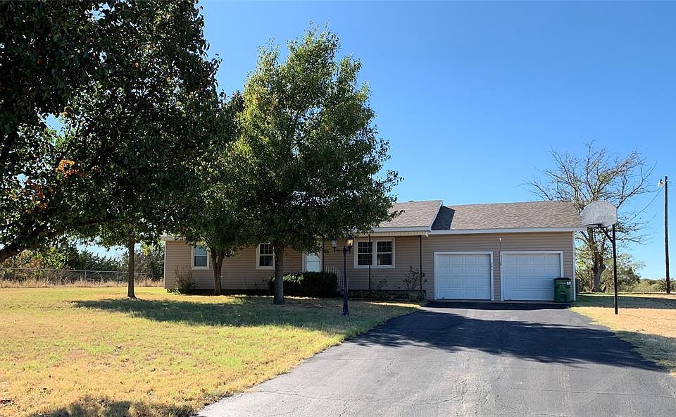 1st image of 296 Lynnwood Dr