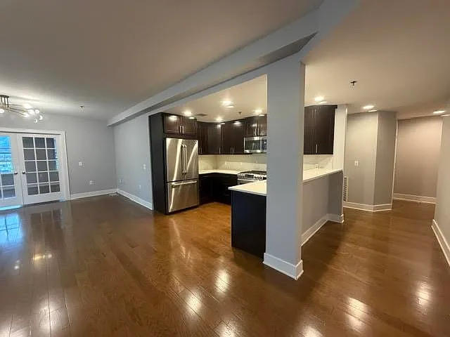662 1st St #4A — Photo 2