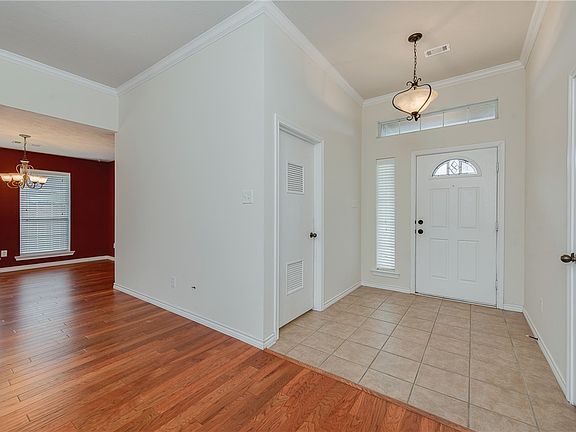 4th image of 1207 Portsmouth Ct