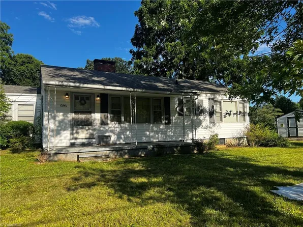 1202 Franklin St, North Wilkesboro, NC 28659