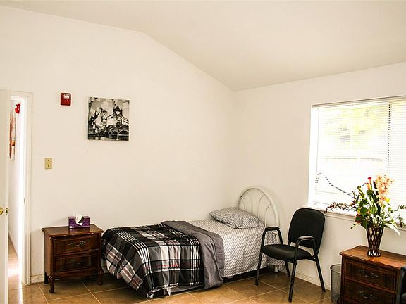 5th image of 7435 San Benito Dr