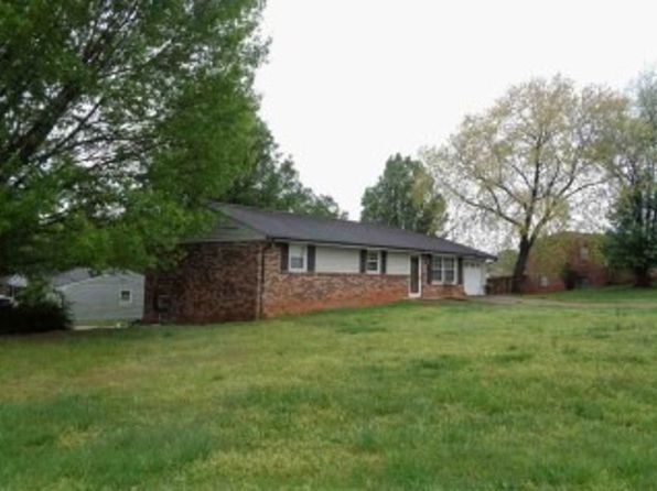 122 Locust Trl, Ellenboro, NC 28040