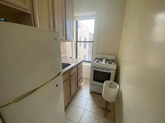 3rd image of 28-08 35th St #11