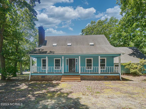 3rd image of 801 Elizabeth Drive