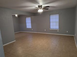 819 SE 4th St APT B, Grand Prairie, TX 75051