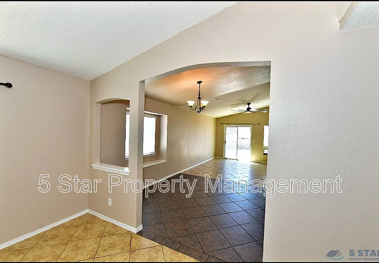 12976 Enrique Gomez Ln — Photo 10